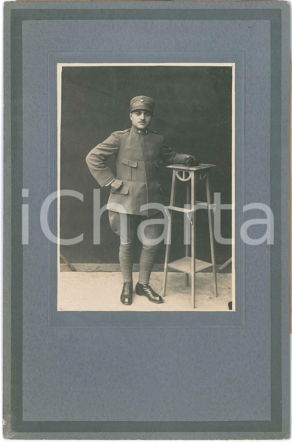 1920 ca MEDE LOMELLINA - REGIO ESERCITO - SANITA' - Ritratto di ufficiale *Foto Fotografia d'epoca, su cartoncino rigido.FOTOGRAFO: Fotografia degli Esposti - Mede LomellinaCONDIZIONI: GFORMATO: 17x26 cm    originale e autentica 1