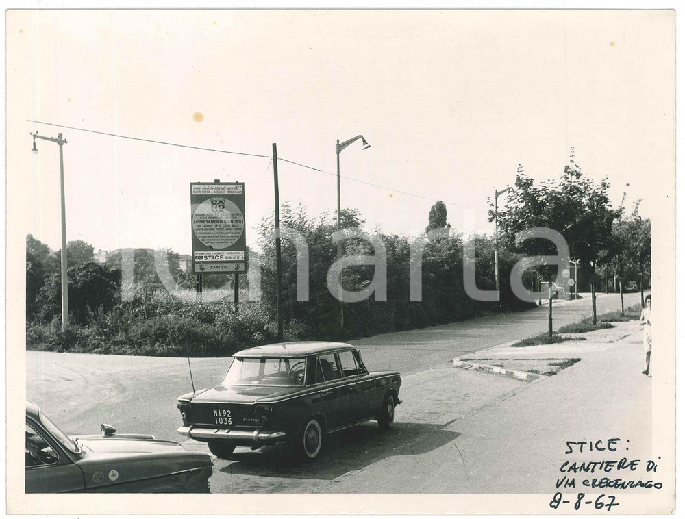 1967 MILANO Via CRESCENZAGO - Incrocio e cantiere STICE - Foto VINTAGE 24x18 cm Fotografia d'epoca.CONDIZIONI: F (piccole macchie)FORMATO: 24x18 cm    originale e autentica 1