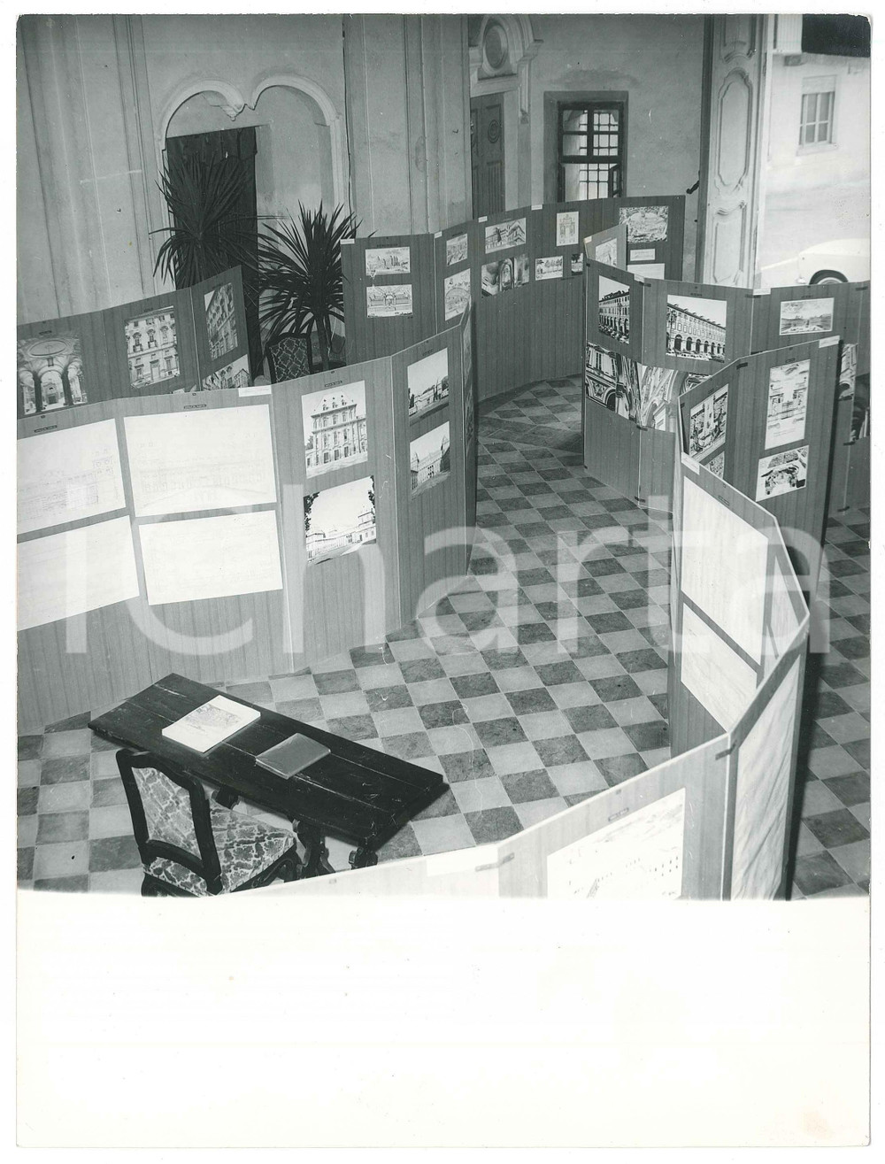 1966 CASTELLAMONTE San Rocco - Mostra di Carlo e Amedeo di Castellamonte - Foto Fotografia d'epoca.CONDIZIONI: FAIR (lievi sbrecciature al margine superiore)FORMATO: 18x24 cm    originale e autentica 1