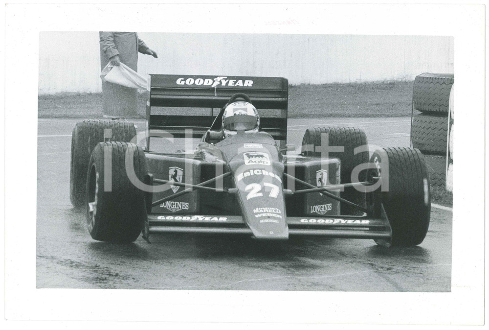 1989 FORMULA UNO Nigel MANSELL a bordo della FERRARI 640 F1 Foto Fotografia d'epoca. FAIR/discreto Al margine superiore del fronte traspare lievemente la scritta al verso Formato: 30x20 cm originale e autentica 1