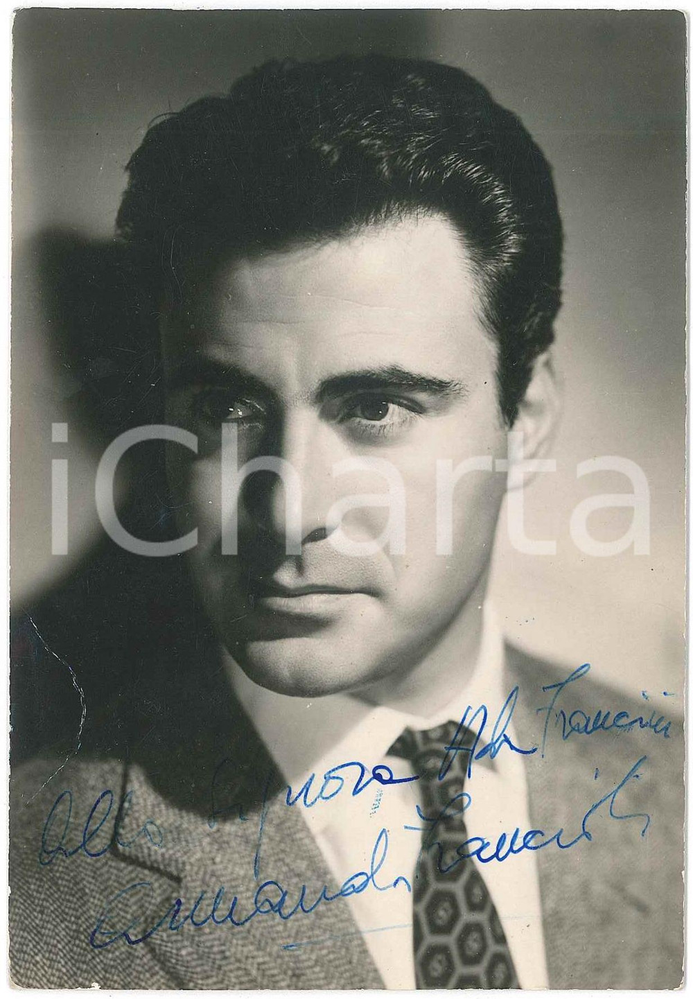 1955 ca Attore Armando FRANCIOLI - Foto seriale con AUTOGRAFO 10x15 cm Fotografia seriale con autografo.CONDIZIONI: P (piegatura al lato sinistro, graffi e lievi macchie in trasparenza)FORMATO: 10x15 cm     originale e autentica 1