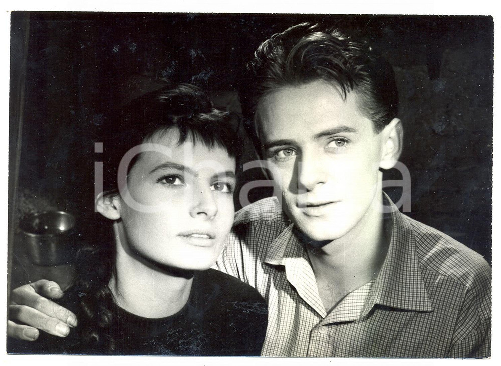 1960 ca CINEMA ITALIANO Antonella LUALDI Foto di scena 18x13 cm Fotografia d'epoca.CONDIZIONI: FAIR (lieve piegatura al margine sinistro)FORMATO: 18x13 cm    originale e autentica 1