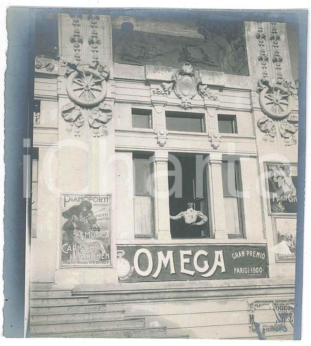 1906 EXPO MILANO Padiglione con pubblicità OMEGA orologi - Foto ANIMATA 8x10 cm Fotografia originale d'epoca.  GOOD/buono  Formato: 8x10 cm originale e autentica 1