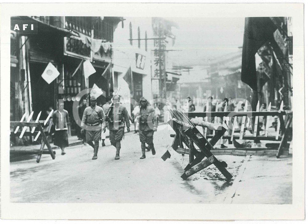 1941 WW2 CINA Avanguardie militari giapponesi occupano lo SCIANSI - Foto Fotografia originale d'epoca, con didascalia dattiloscritta.FORMATO: 18x13 cm GOOD/buono  Formato: 18x13 cm originale e autentica 1