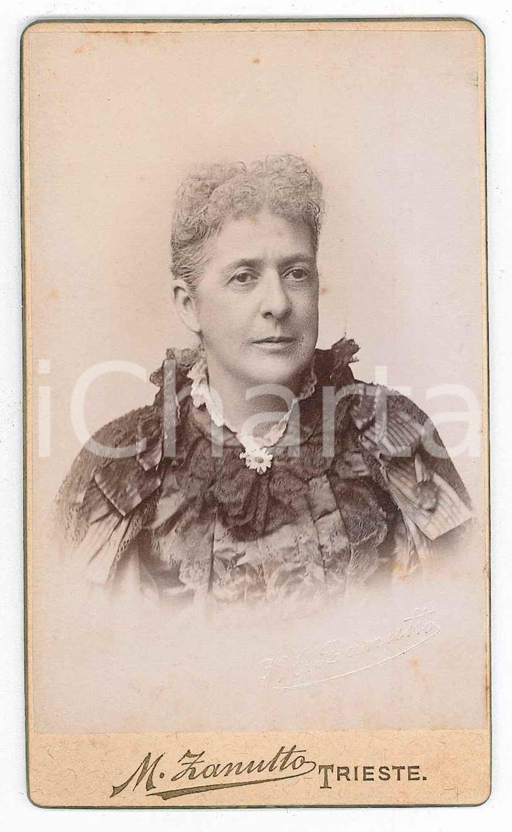 1880 ca. TRIESTE - Ritratto uomo in abito elegante - Foto ZANUTTO CDV  Fotografia d'epoca, su cartoncino rigido.FOTOGRAFO: M. ZanuttoTrieste  FAIR/discreto Minime fioriture, abrasione al verso Formato: 6 x 10 cm originale e autentica 1