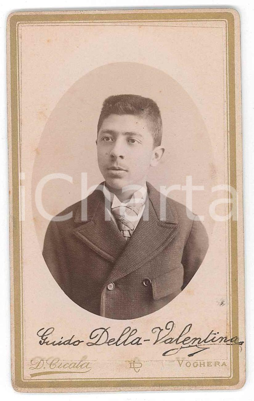 1890 ca VOGHERA Ritratto di Guido DELLA VALENTINA Foto Davide CICALA - CDV  Fotografia d'epoca, su cartoncino.FOTOGRAFO: Fotografia Artistica di Davide Cicala - Voghera GOOD/buono  Formato: CDV (6x10 cm) originale e autentica 1
