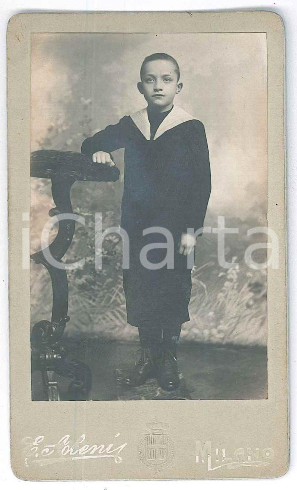 1890 ca MILANO Ritratto di un ragazzo - Foto E. ABENI - CDV  Fotografia d'epoca, su cartoncino.FOTOGRAFO: E. Abeni - Mlano, Galleria Vittorio Emanuele GOOD/buono  Formato: CDV (6x10 cm) originale e autentica 1