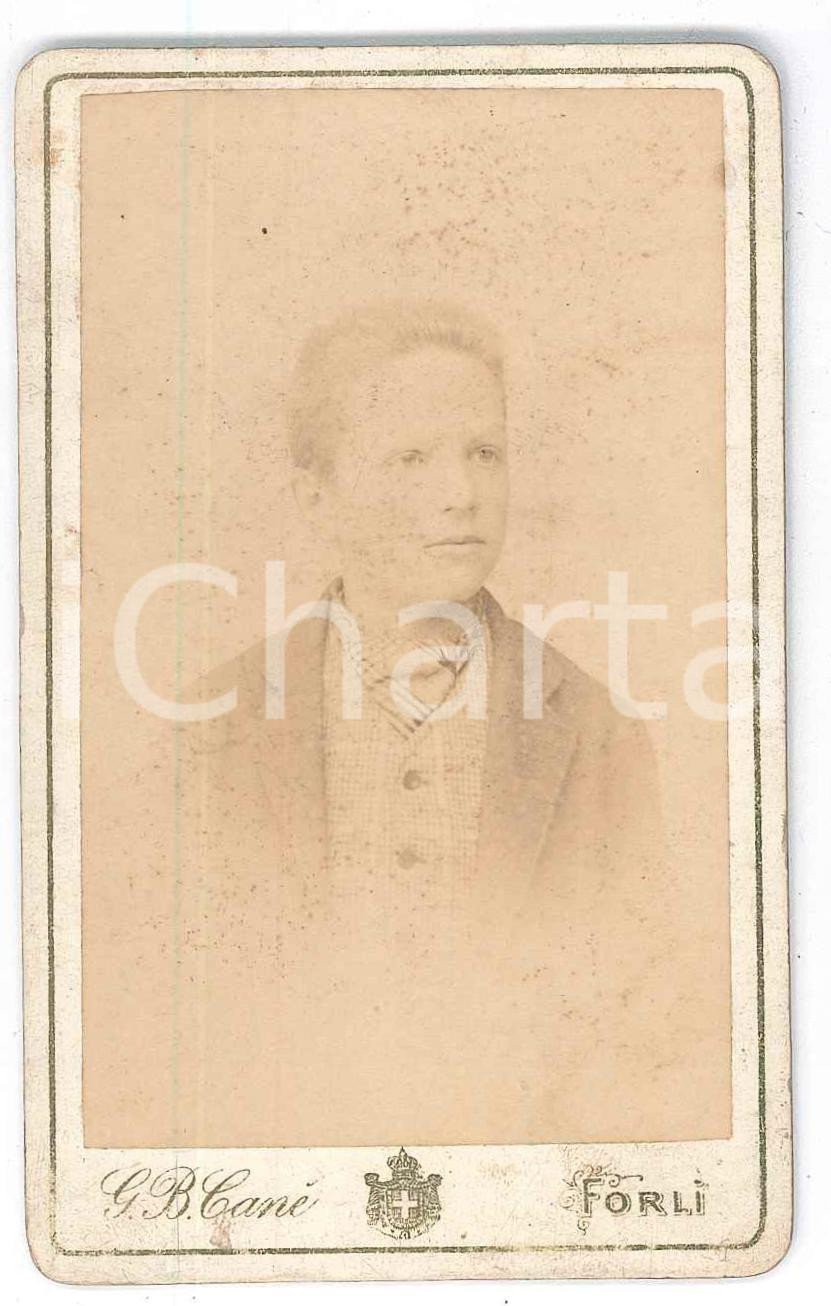 1880 ca FORLI' Ritratto di bambino con gilet e foulard -  Foto G. B. CANE' CDV Fotografia d'epoca, montata su cartoncino rigido.FOTOGRAFO: Giovanni Battista Can&eacute; - Forl&igrave;, corso Vittorio Emanuele GOOD/buono  Formato: 6x10 cm originale e autentica 1
