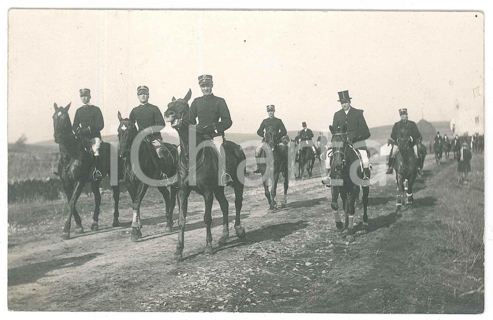 1925 ca ITALIA - IPPICA - Gruppo di ufficiali a cavallo *Foto 14x9 cm Fotografia d'epoca, in formato cartolina postale.  GOOD/buono  Formato: 14x9 cm originale e autentica 1