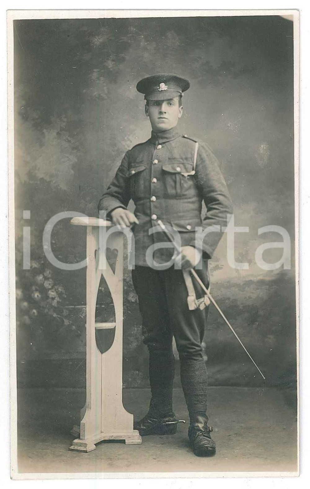 1910 ca BRITISH ARMY Portrait of an officer - Photo 8x12 cm Fotografia d'epoca, in formato cartolina postale. FAIR/discreto margini lievemente rifilati Formato: 8x12 cm originale e autentica 1