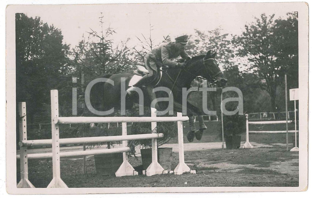 1940 ca SALSOMAGGIORE TERME Concorso Ippico - Salto ostacolo *Foto 14x9 cm Fotografia d'epoca, in formato cartolina postale. FOTOGRAFO: Montacchini - Ferrandi, Salsomaggiore GOOD/buono  Formato: 14x9 cm originale e autentica 1