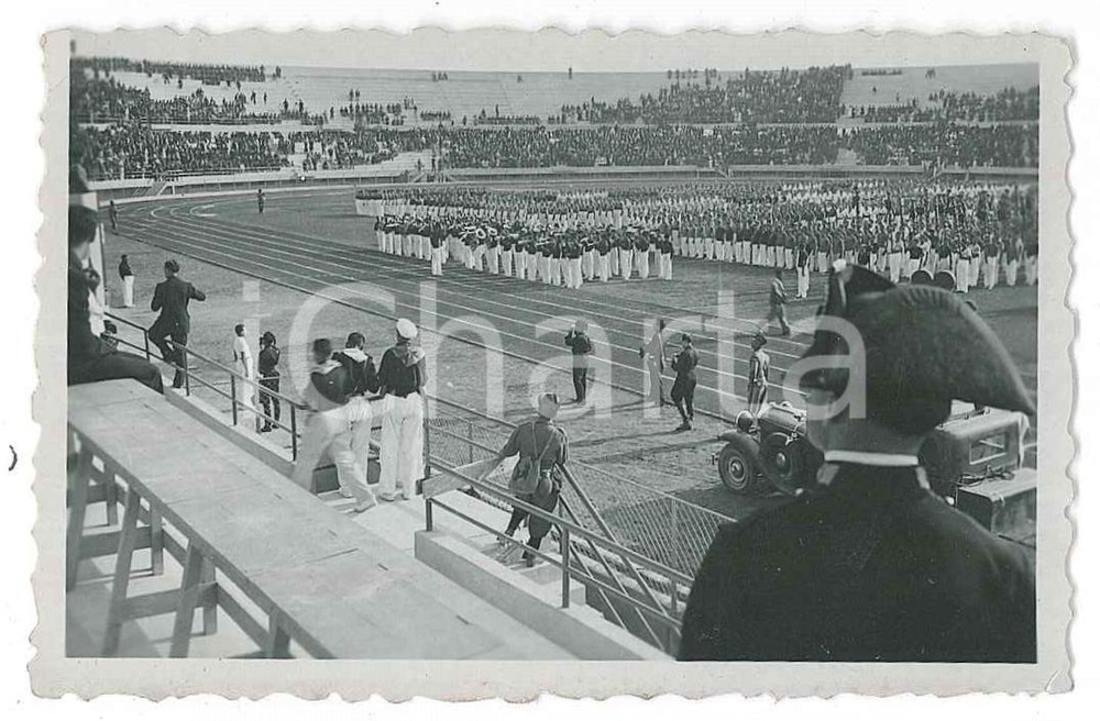 1935 ca FASCISMO - BARI - Manifestazione GIL allo stadio - Foto VINTAGE 9x6 cm  Fotografia d'epoca, con didascalia al verso. GOOD/buono  Formato: 9x6 cm originale e autentica 1