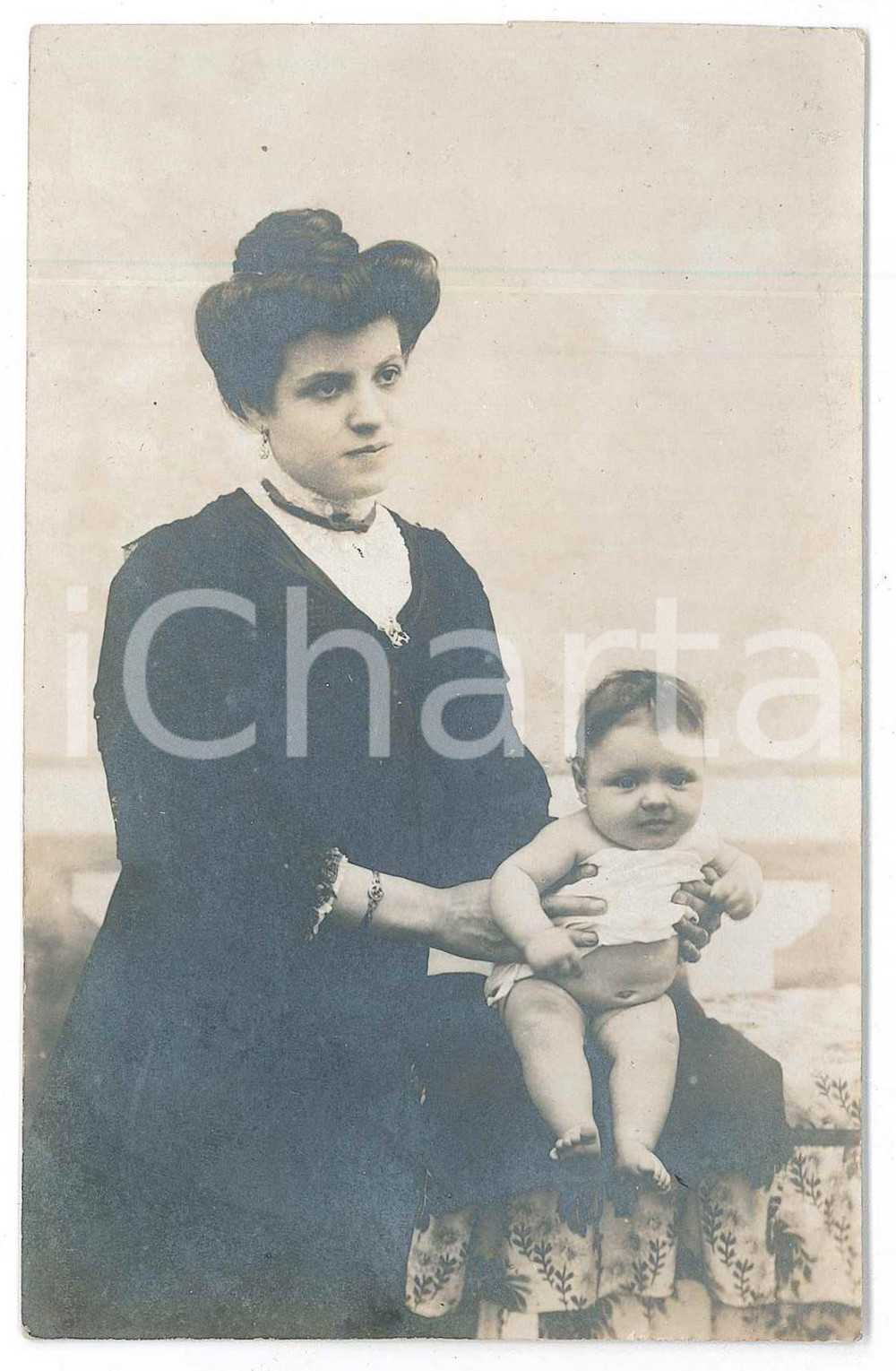 1908 ISOLA SANT'ANTONIO (AL) Luigina GOGGI bambina - Foto cartolina  Fotografia d'epoca, in formato cartolina postale, con dedica al verso.FOTOGRAFO: Antonio Ciuffa GOOD/buono  Formato: 9x14 cm originale e autentica 1