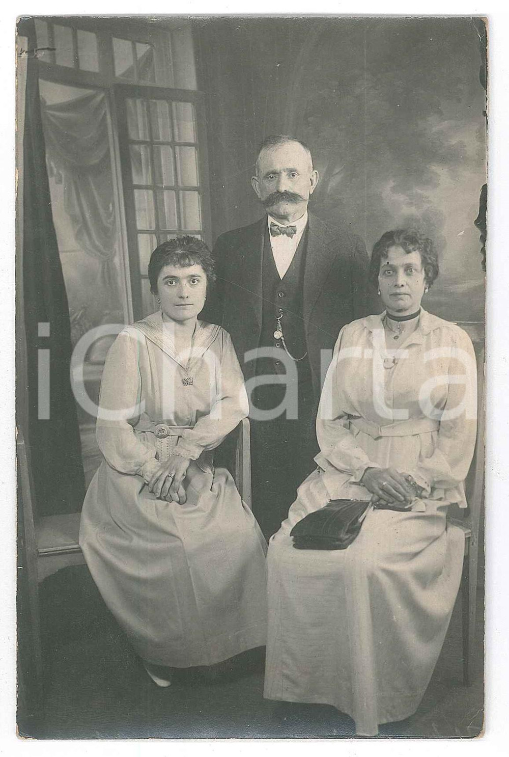 1917 DOMODOSSOLA Ritratto di famiglia - Foto VINTAGE 9x14 cm  Fotografia d'epoca, con data al verso. GOOD/buono  Formato: 9x14 cm originale e autentica 1