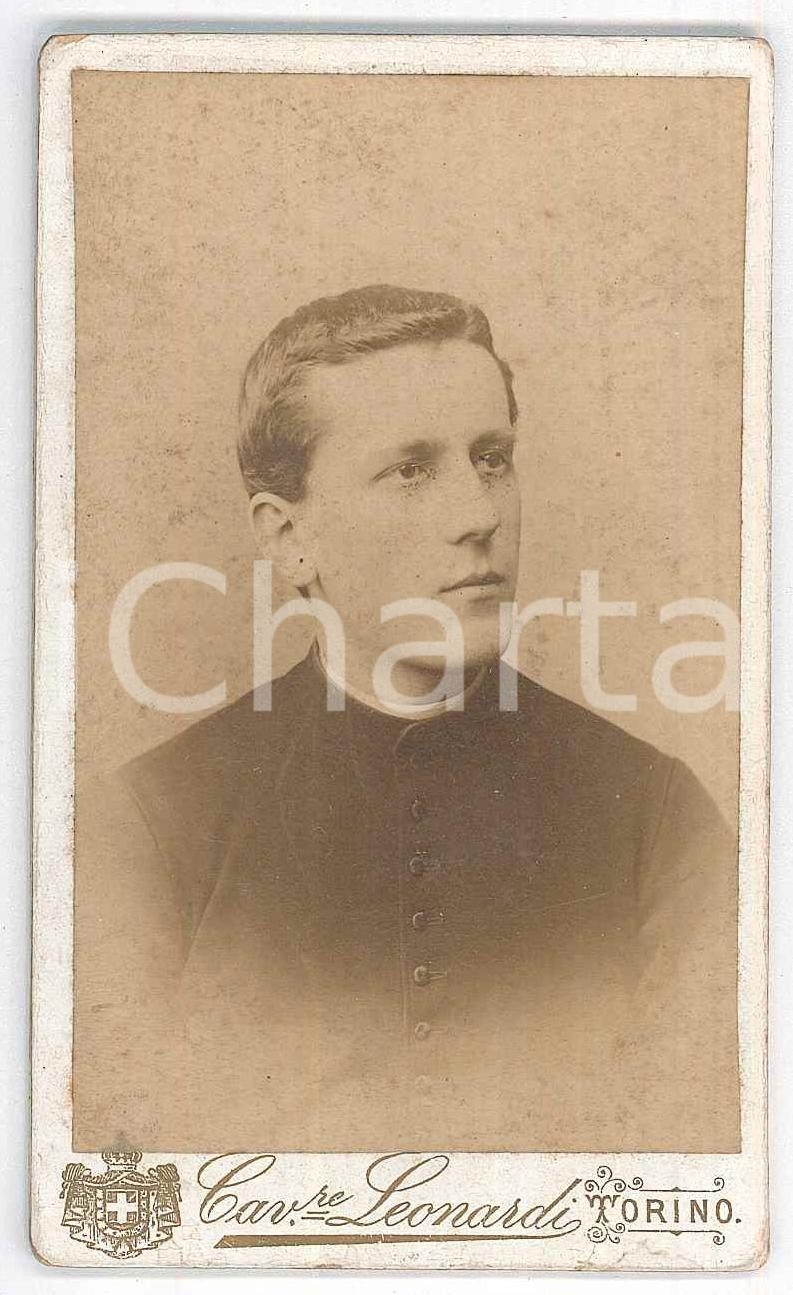 Fotografia d epoca originale 1880 ca TORINO Ritratto di un sacerdote Fotografia Cav. J. LEONARDI CDV 1