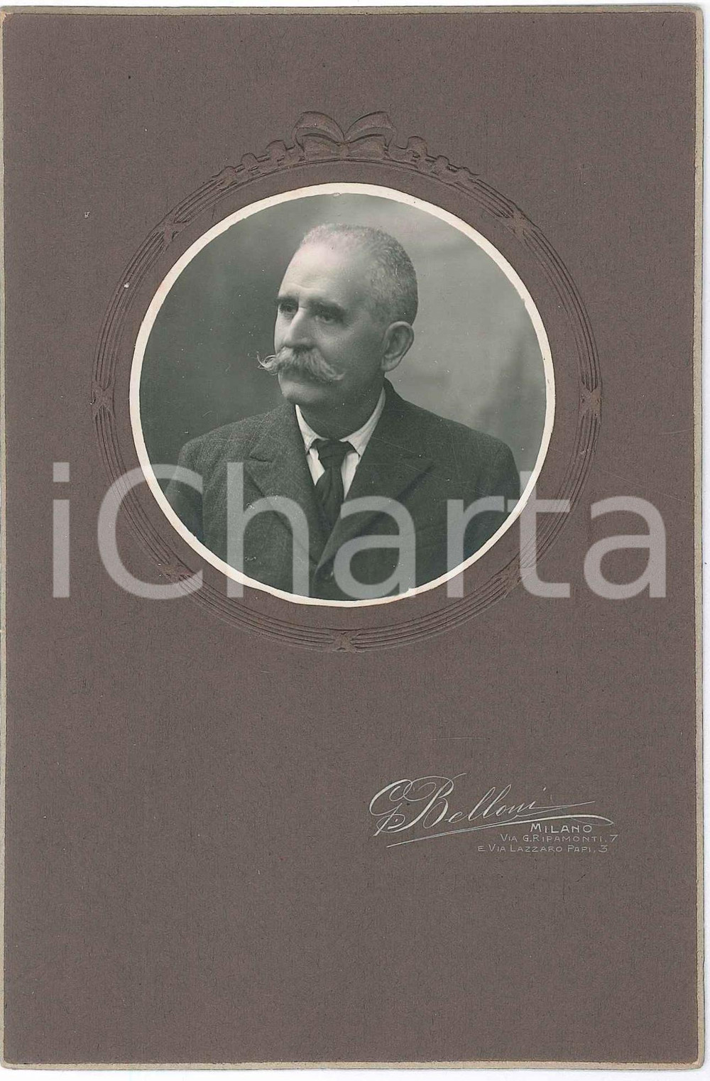 1890 ca MILANO Ritratto maschile - Busto - Foto G. BELLONI Fotografia d'epoca, montata su cartoncino rigido. GOOD/buono  Formato: 11x16 cm originale e autentica 1
