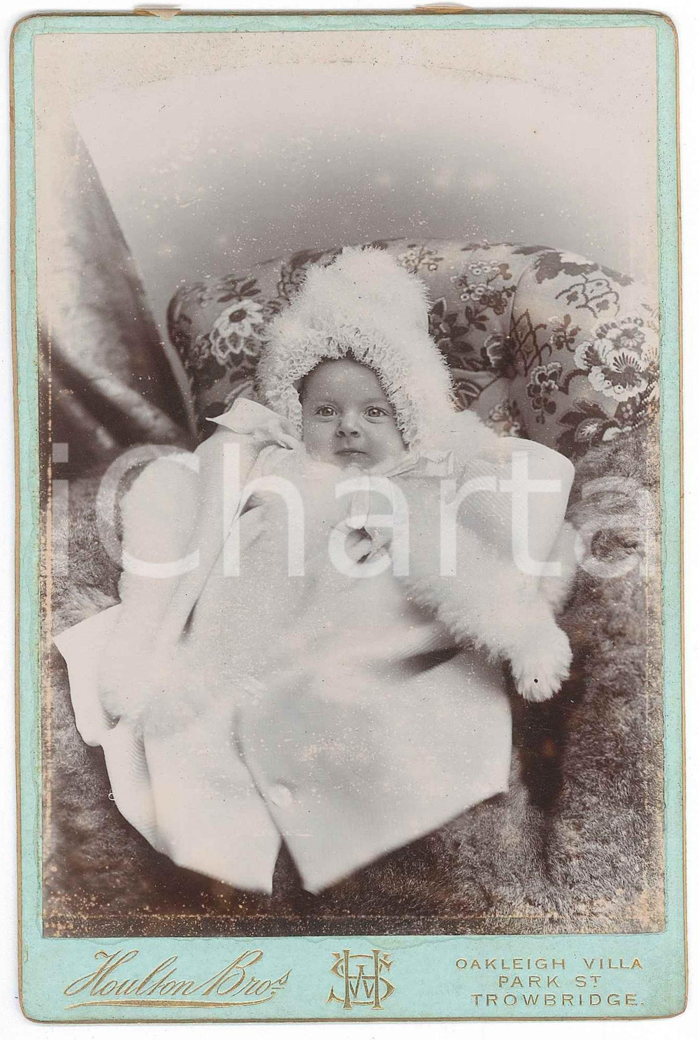 Fotografia d epoca originale 1890 ca TROWBRIDGE WILTSHIRE, UK Portrait of baby girl Kate Winifred  Photo 1