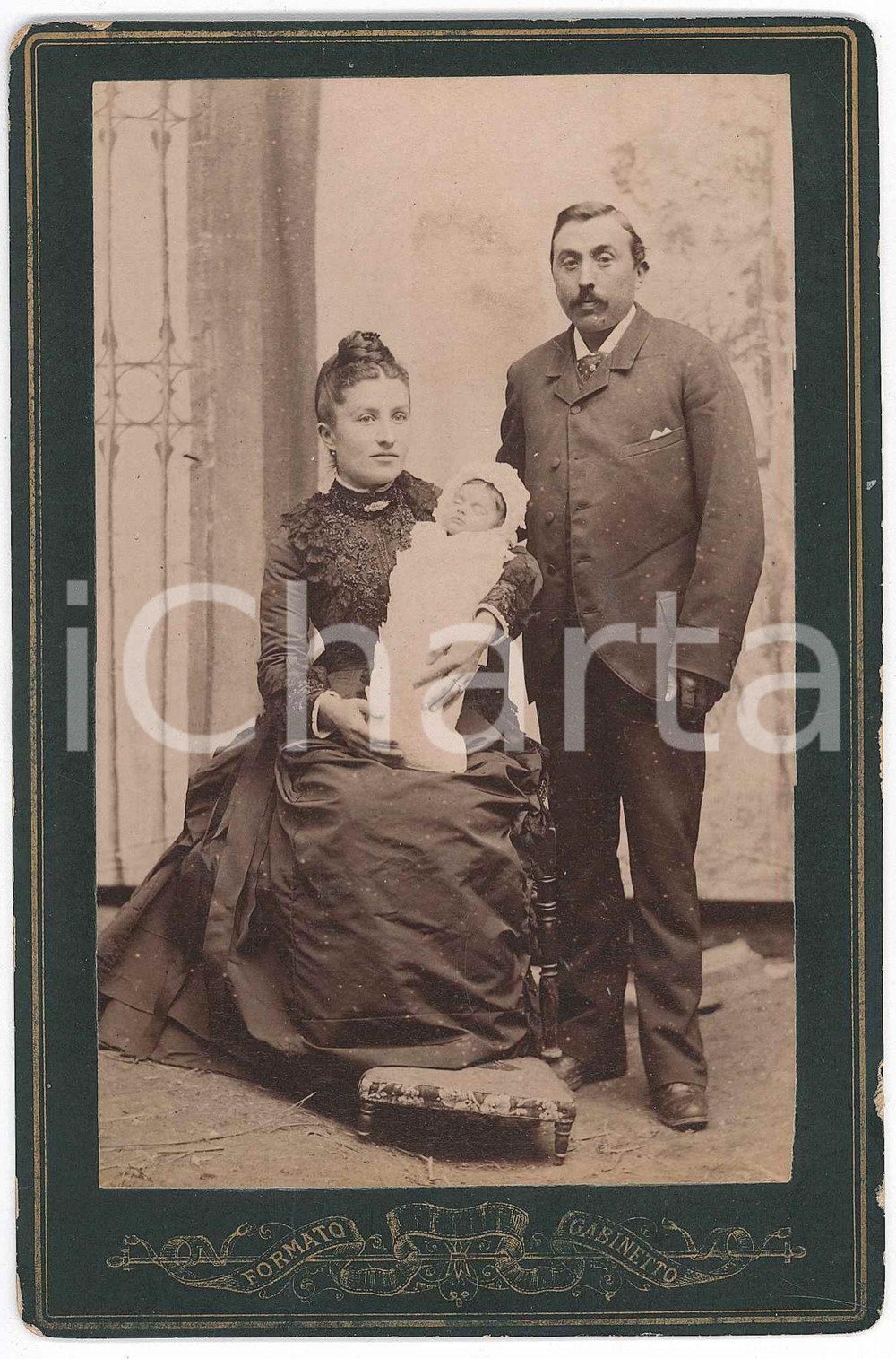 Fotografia d epoca originale 1900 ca ITALIA Ritratto di coppia con il figlio neonato  Foto VINTAGE 1