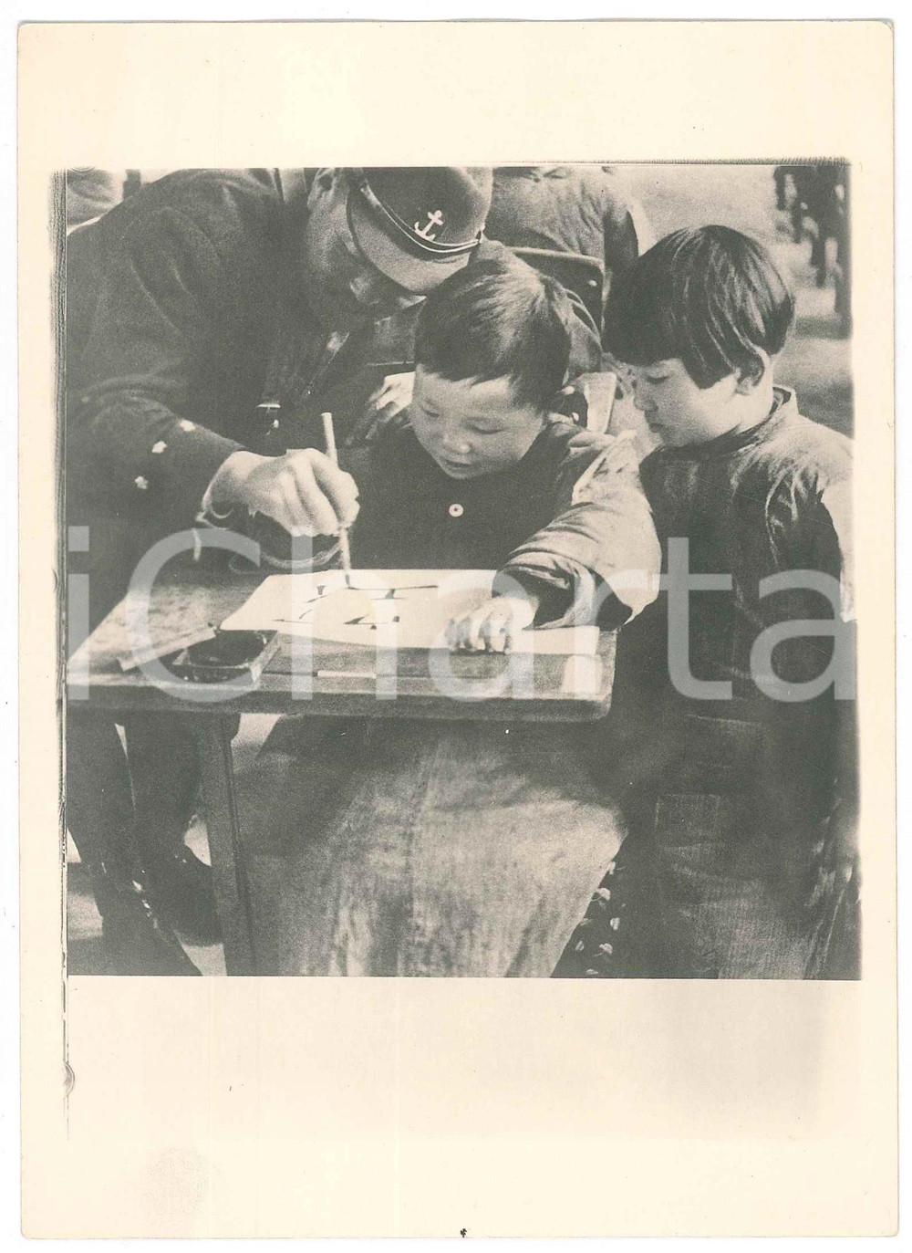 1940 ca JAPAN - CHILDREN - Writing class - Photo 13x18 cm Fotografia d'epoca.  GOOD/buono  Formato: 13x18 cm originale e autentica 1