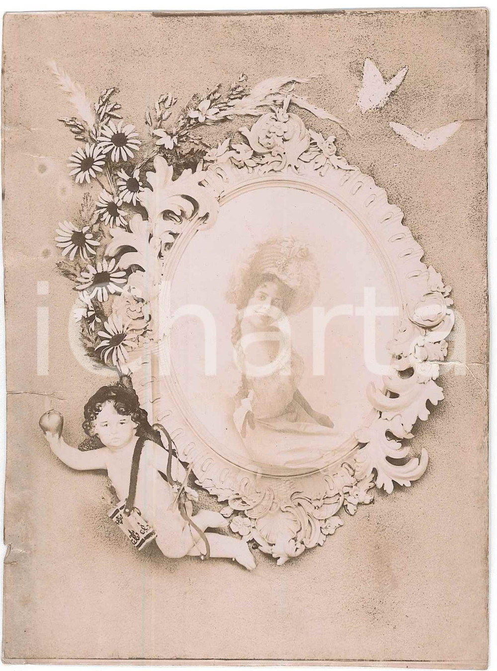 1910 ca ITALIA - OPERETTA - Ritratto di cantante *Fotomontaggio CURIOSO 10x14 cm Fotografia originale d'epoca. POOR/danneggiato strappi marginali Formato: 10x14 cm originale e autentica 1