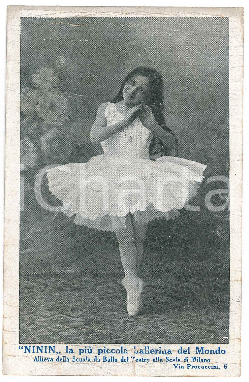 1910 ca MILANO TEATRO ALLA SCALA - Ninin la più piccola ballerina *Cartolina (2) Cartolina postale d'epoca, non viaggiata. VERY POOR/gravemente danneggiato piegature diffuse Formato: 9x14 cm originale e autentica 1