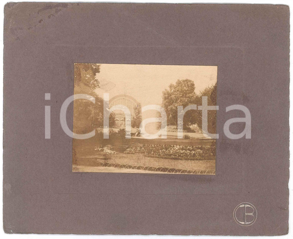 1900 ca TORINO Piazza Carlo Felice e Giardino Sambuy - Foto 20x16 cm Fotografia d'epoca, montata su cartoncino morbido. FAIR/discreto piegature al cartoncino Formato: 20x16 cm originale e autentica 1