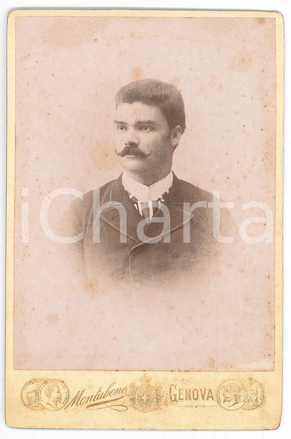 1880 ca GENOVA Ritratto maschile con cravatta a righe *Foto MASINI / MONTABONE Fotografia d'epoca, su cartoncino rigido.FOTOGRAFO: G. Masini successore a Montabone - via Garibaldi 8, Genova  GOOD/buono  Formato: 11x16 cm originale e autentica 1