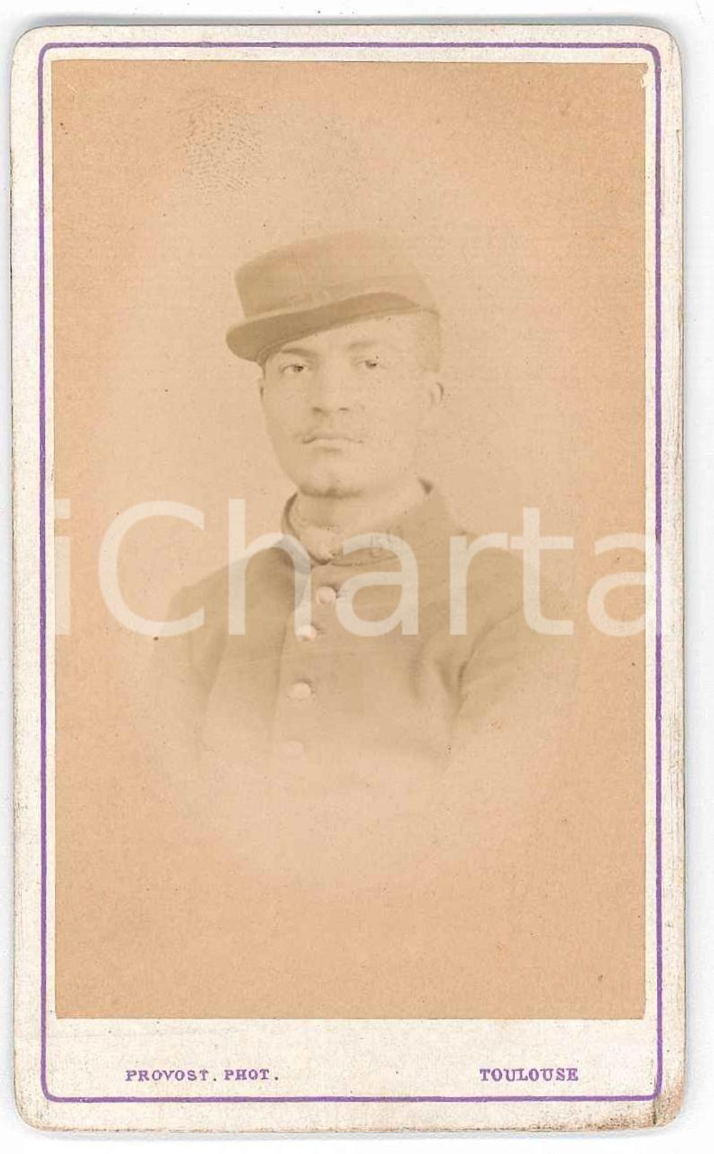 1880 ca TOULOUSE Portrait d'un jeune soldat - Photo PROVOST - CDV Fotografia d'epoca, montata su cartoncino rigido. FAIR/discreto Lievi smussature agli angoli Formato: 6x10 cm originale e autentica 1