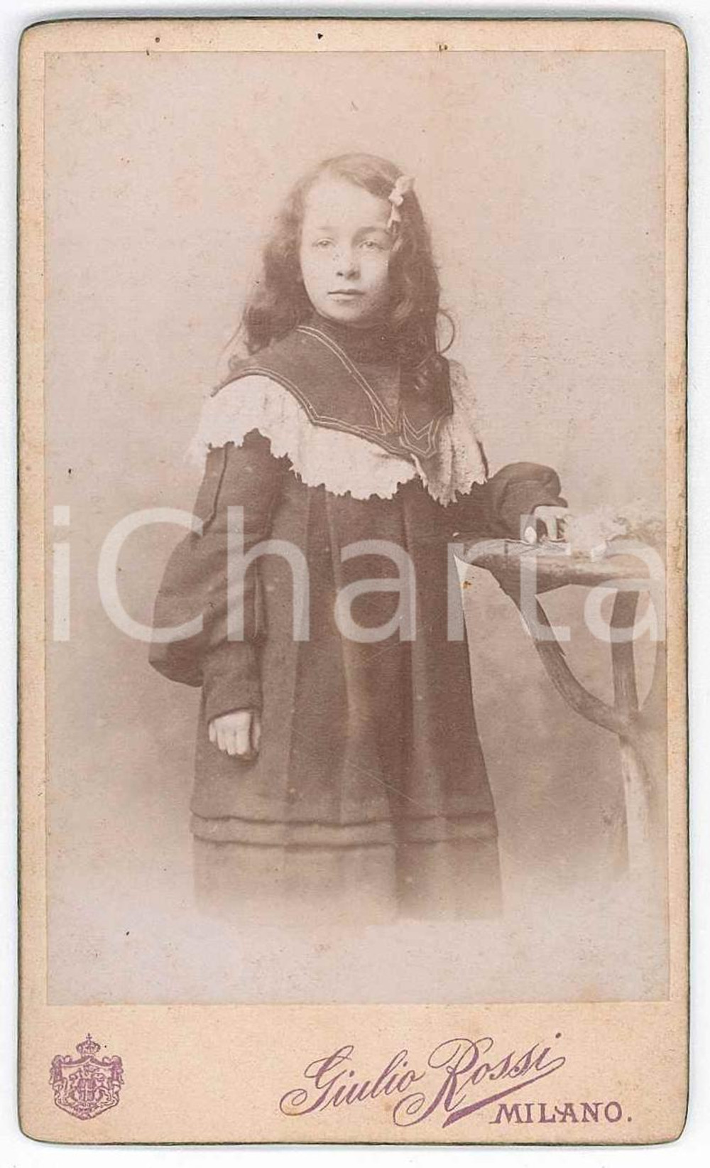 1900 ca MILANO Ritratto di bambina in abito scuro - Foto Giulio ROSSI - CDV Fotografia d'epoca, montata su cartoncino rigido. GOOD/buono  Formato: 6x10 cm originale e autentica 1