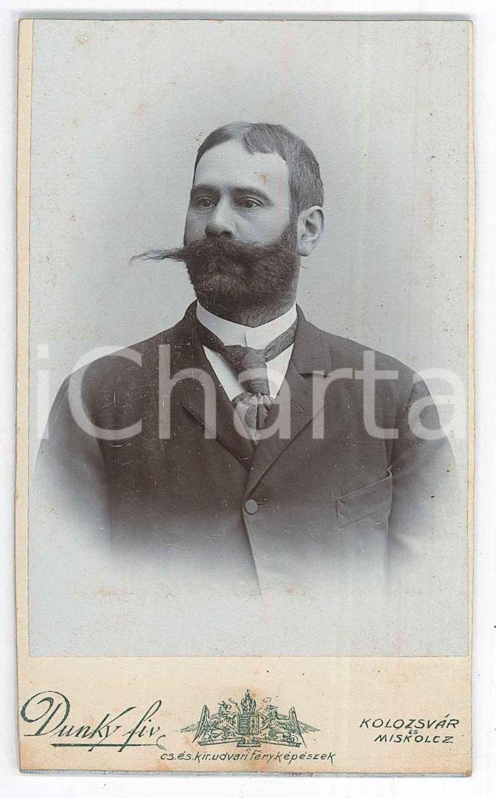 1880 ca OTTOMAN EMPIRE Cluj-Napoca - Miskolc - Portrait Photo DUNKY FIVEREK CDV Fotografia d'epoca, montata su cartoncino rigido. FAIR/discreto Lievi smussature agli angoli Formato: 6x10 cm originale e autentica 1