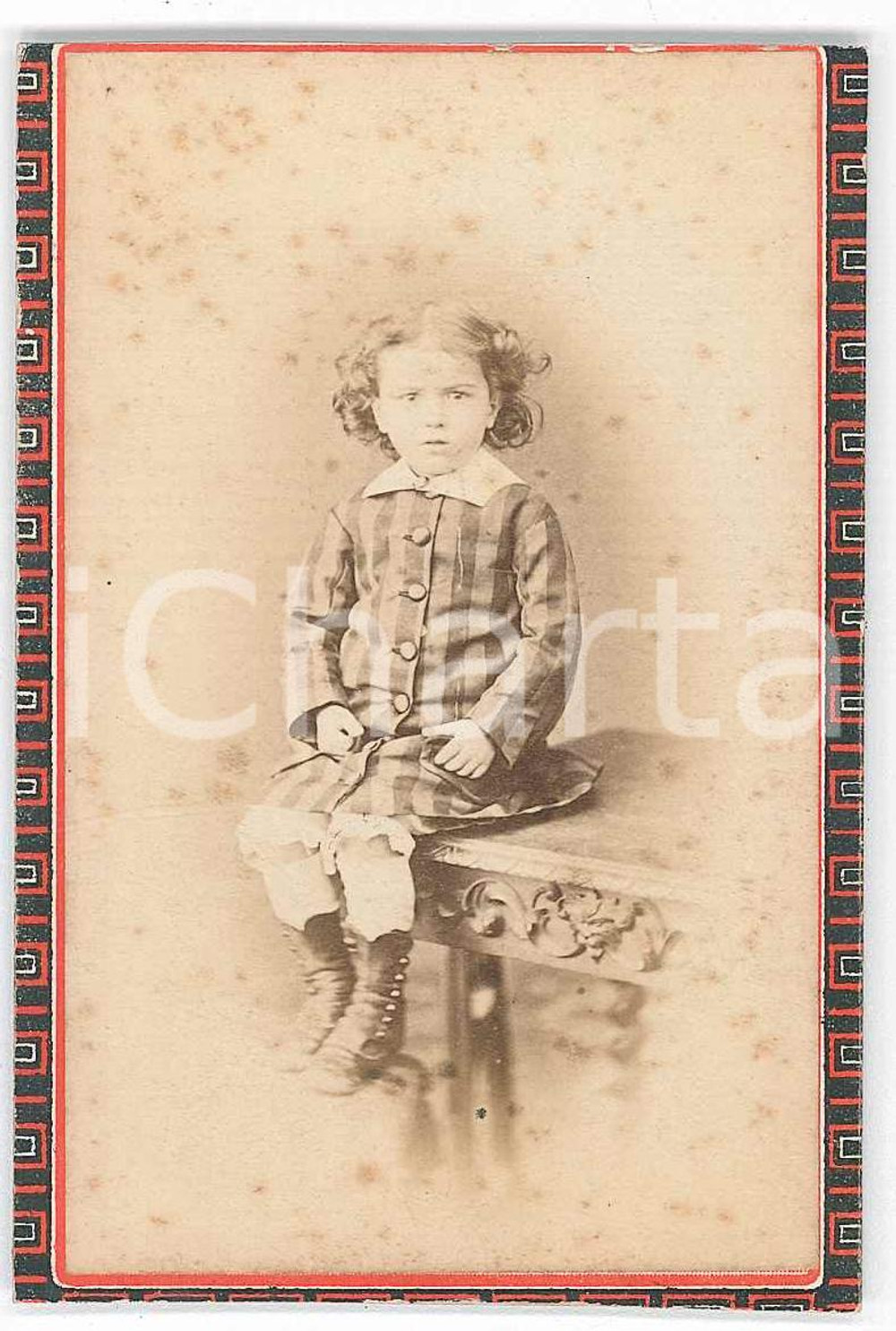 1880 ca ALBI - TARN Portrait d'une petite fille - Photo H. PROMPT - CDV Fotografia d'epoca, montata su cartoncino rigido. FAIR/discreto Lievi smussature agli angoli, bruniture diffuse Formato: 6x10 cm originale e autentica 1