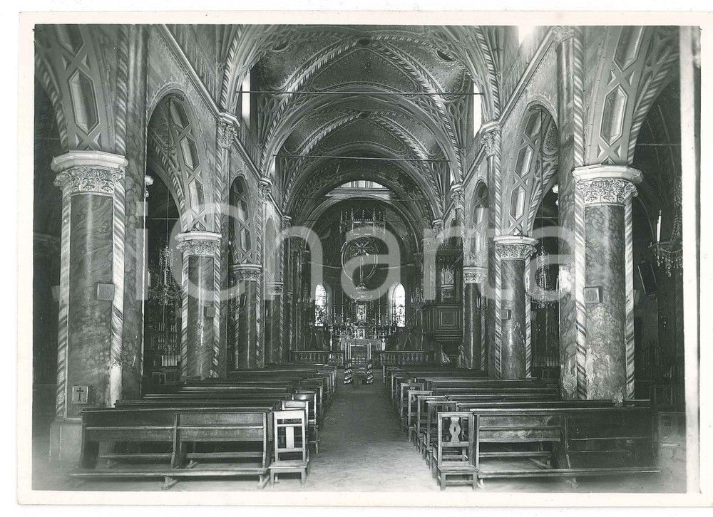 1950 ca VOLPIANO (TO) Interno della chiesa parrocchiale *Foto 16x11 cm Fotografia originale d'epoca, con didascalia al verso.   GOOD/buono  Formato: 16x11 cm originale e autentica 1