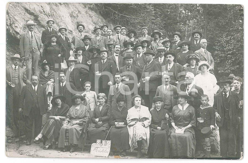 1921 SAINT-VINCENT (AO) Gruppo escursionisti Biella - Foto 14x9 cm Fotografia originale d'epoca, in formato cartolina postale.    GOOD/buono  Formato: 14x9 cm originale e autentica 1
