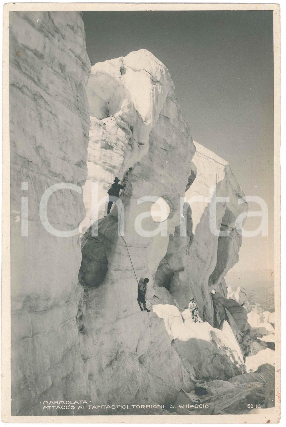 1920 ca ALPINISMO - MARMOLADA - Attacco ai torrioni di ghiaccio *Foto 20x30 cm  Fotografia originale d'epoca. FAIR/discreto lieve piegatura marginale con minimo strappo; piccole macchie Formato: 20x30 cm originale e autentica 1