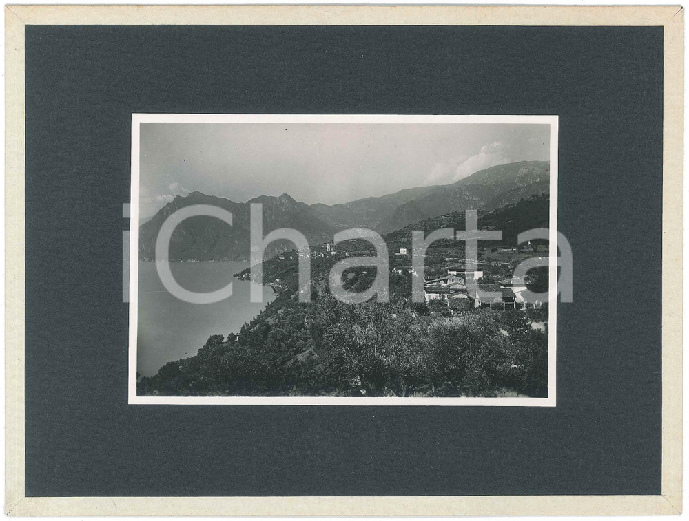 1935 LAGO D'ISEO - MENZINO e SIVIANO - Veduta - Foto 23x16 cm  Fotografia d'epoca, montata su cartoncino morbido rivestito.Didascalia originale al verso. GOOD/buono  Formato: 23x16 cm originale e autentica 1