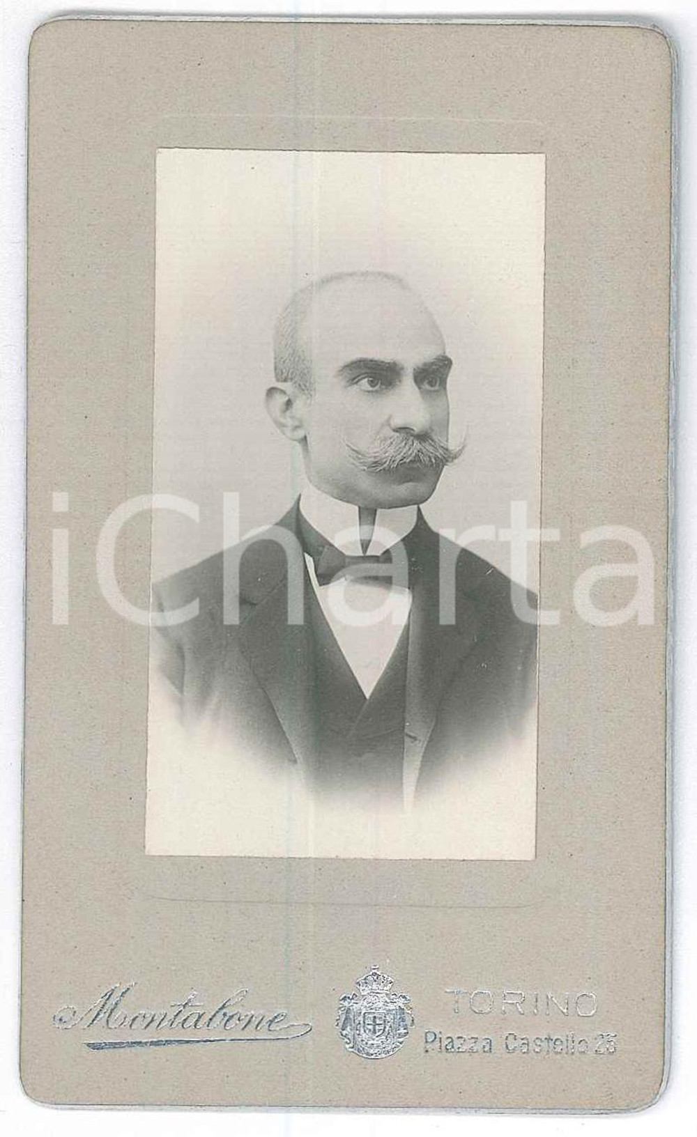 1880 ca TORINO Ritratto maschile di profilo - Busto ^Foto SCHEMBOCHE CDV  Fotografia d'epoca, su cartoncino morbido. GOOD/buono  Formato: 6x10 cm originale e autentica 1