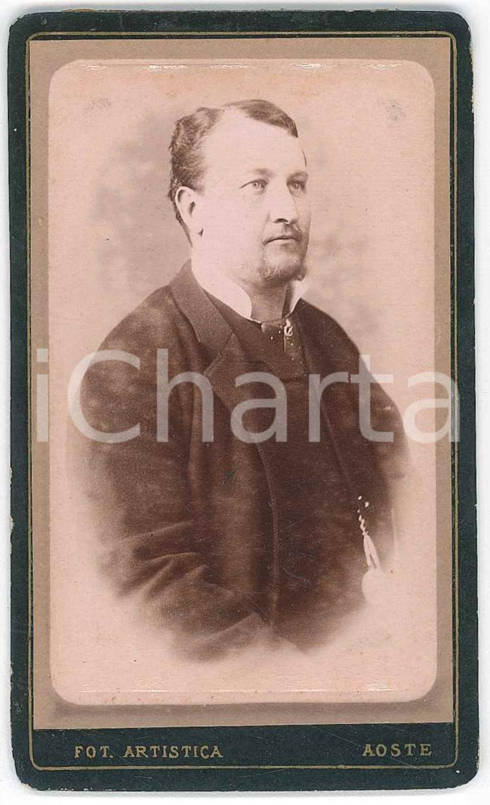 1880 ca AOSTA Ritratto maschile di profilo - Foto MARIANI CDV  Fotografia d'epoca, montata su cartoncino rigido.FOTOGRAFO: G. Mariani - Aosta - Via Ducale GOOD/buono  Formato: 6x10 cm originale e autentica 1
