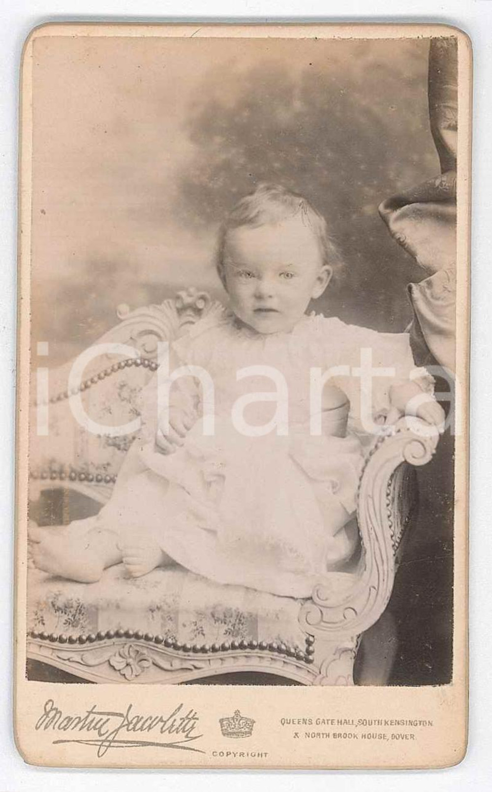 1898 LONDON Portrait of Usher W. WILLIAMS 19 months ^Photo Martin JACOBETTE CDV  Fotografia d'epoca, su cartoncino rigido.  GOOD/buono  Formato: 6x10 cm originale e autentica 1