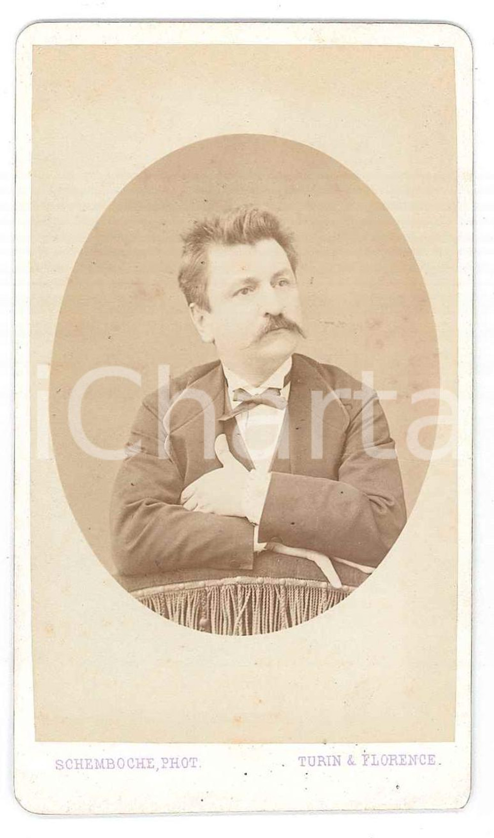1870 ca TORINO Ritratto maschile - Busto - Foto SCHEMBOCHE CDV  Fotografia d'epoca, su cartoncino morbido.FOTOGRAFO: Schemboche - Torino, piazza S. Carlo n. 6 GOOD/buono  Formato: 6x10 cm originale e autentica 1