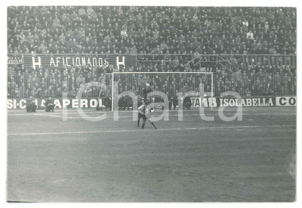 1966 CALCIO SERIE A - Partita INTER-FOGGIA 5-0 (1) Foto 18x13 cm  Fotografia originale d'epoca. GOOD/buono  Formato: 18x13 cm originale e autentica 1
