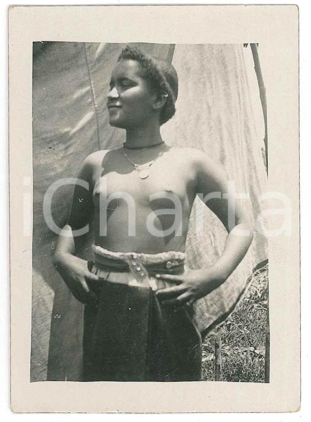 1940 ca AOI ETIOPIA Donna indigena - NUDO ETNICO (11) Foto 6x9 cm Fotografia originale d'epoca. GOOD/buono  Formato: 6x9 cm originale e autentica 1