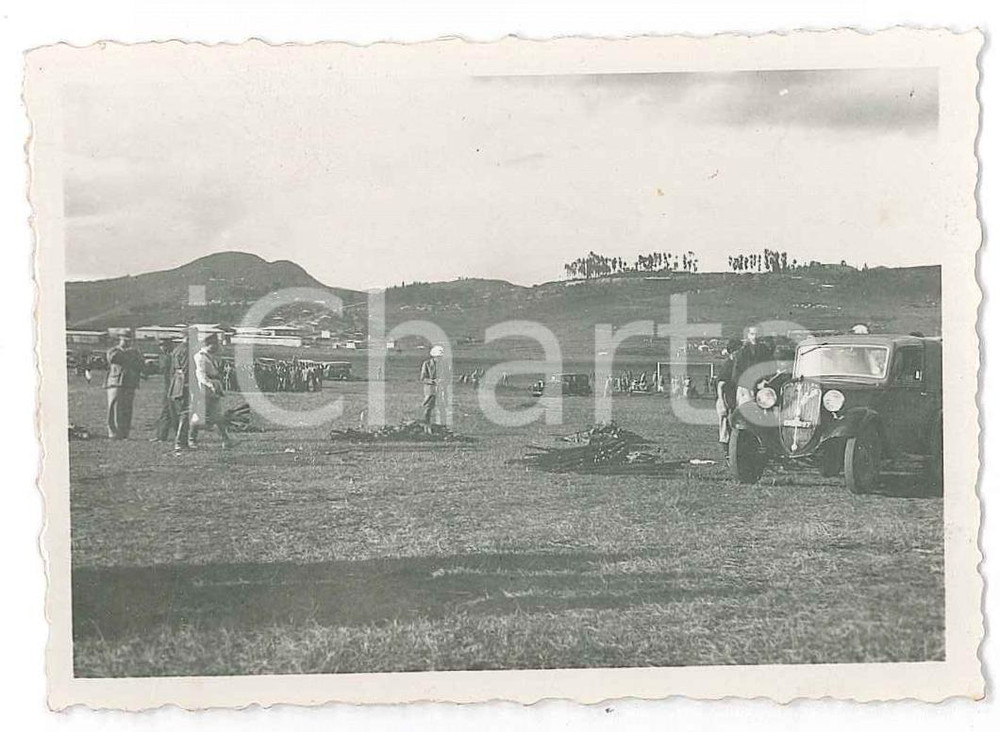 1937 AOI DESSIE' (ETIOPIA) Soldati italiani contano i moschetti - Foto 9x6 cm Fotografia originale d'epoca, con didascalia al verso. GOOD/buono  Formato: 9x6 cm originale e autentica 1