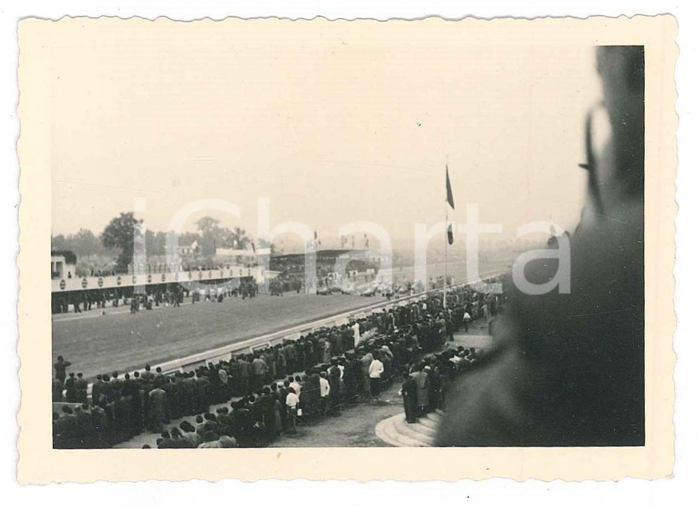 1950 ca Autodromo di MONZA - Auto alla partenza - Foto 10x7 cm Fotografia originale d'epoca, con didascalia al verso. GOOD/buono  Formato: 10x7 cm originale e autentica 1