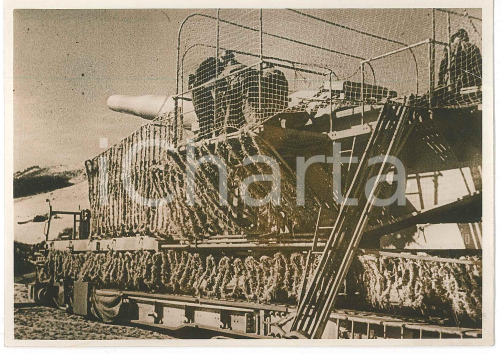1944 WW2 VALLO ATLANTICO Fortificazioni - Grossi calibri - Foto 18x13 cm Fotografia originale d'epoca, con didascalia dattiloscritta.CONDIZIONI: F (bassa qualit&agrave; di stampa)FORMATO: 18x13 cm    originale e autentica 1