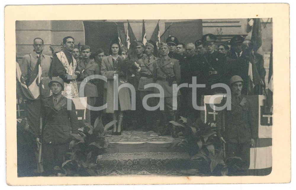 1942 CASTAGNOLE PIEMONTE (TO) FASCISMO - PNF Cerimonia con parroco e gerarchi  Fotografia d'epoca, in formato cartolina postale. GOOD/buono  Formato: 14x9 cm originale e autentica 1