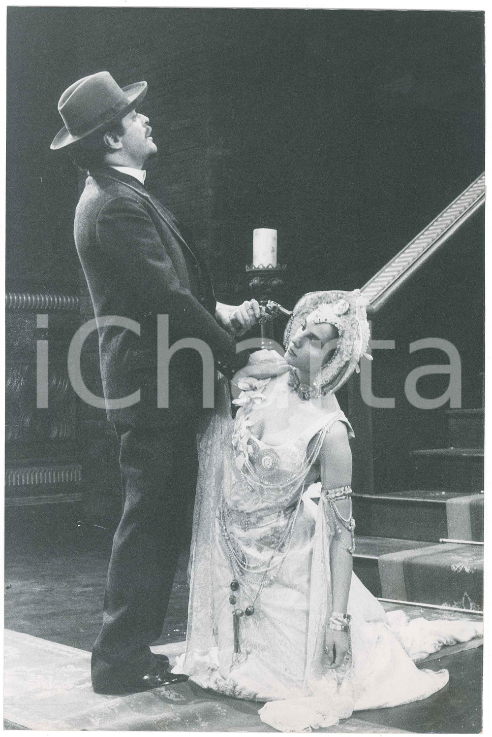 1980 ca ITALIA TEATRO - Sergio FANTONI - Foto di scena 20x30 cm  Fotografia originale.     POOR/danneggiato increspature Formato: 20x30 originale e autentica 1