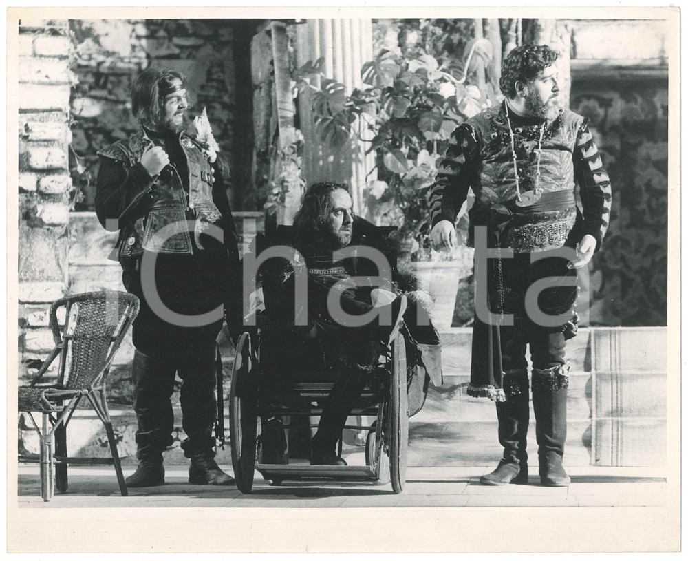 1972 TEATRO "Don Giovanni" Regia Mario MISSIROLI - Cesare GELLI - Foto  Fotografia originale, con didascalia al verso. GOOD/buono minime smussature angolari Formato: 25x20 cm originale e autentica 1