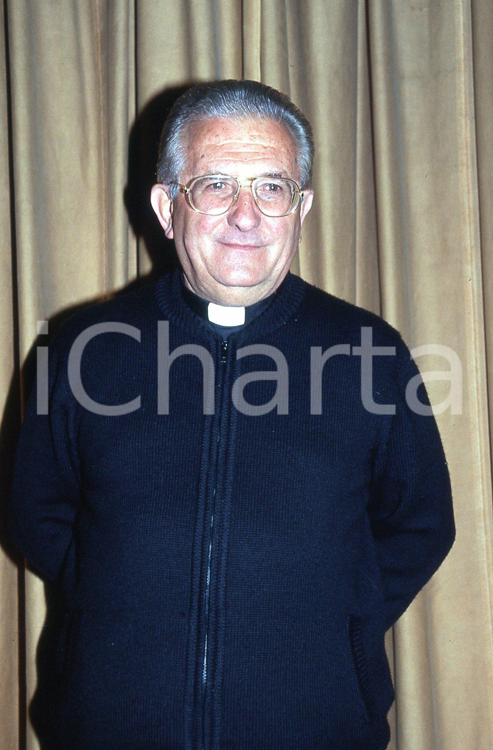 35mm vintage slide* 1990 AMELIA (TR)  Don Pierino GELMINI ritratto (10)  Diapositiva d'epoca, in formato 35 mm.CONDIZIONI: GOODE' severamente vietata la riproduzione. Tutti i diritti sono riservati.Nella diapositiva ICharta mette in vendita, sul negozio eBay e in esclusiva sul sito "icharta" il proprio archivio composto da numerose diapositive e negativi fotografici d'epoca, tutti originali e autentici, che attraversano la storia del costume italiano tra gli la fine degli anni Sessanta e Novanta.Si tratta di uno sguardo inedito sull'attualit&agrave;, la politica, la vita quotidiana, il gossip e la cultura, che fotografa il cambiamento della nazione in quest'ultimo scorcio del XX secolo. Un'occasione unica per il mercato del collezionismo, che vede finalmente disponibile un archivio eccezionale per vastit&agrave;, tematiche e condizioni, in un settore (il negativo fotografico e la diapositiva) di assoluta novit&agrave; e dalle interessanti prospettive di investimento. GOOD/buono   originale e autentica 1