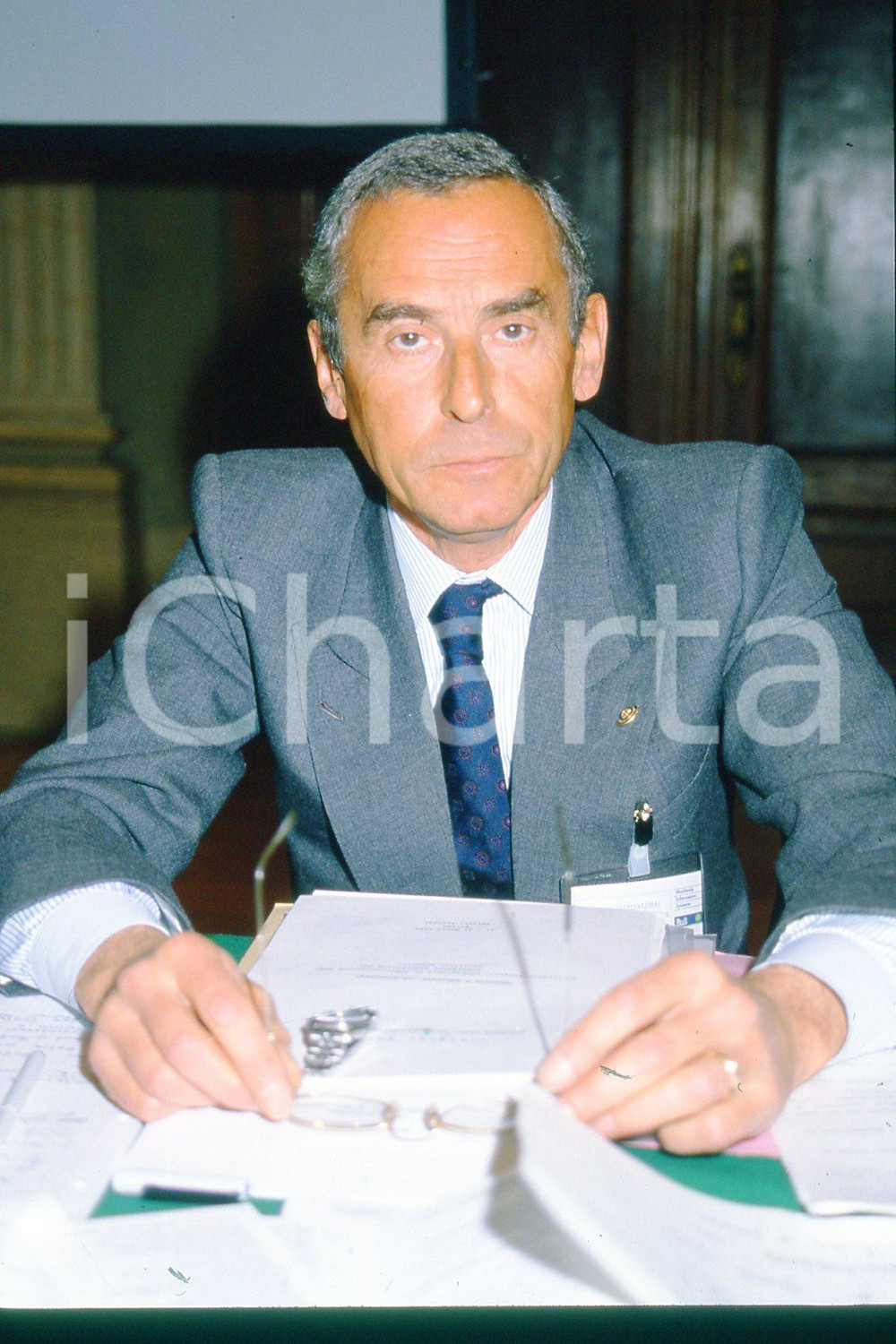 35mm vintage slide* 1990 ....rto VAUDO (3)  Diapositiva d'epoca, in formato 35 mm.CONDIZIONI: GOODE' severamente vietata la riproduzione. Tutti i diritti sono riservati.Nella diapositiva ICharta mette in vendita, sul negozio eBay e in esclusiva sul sito "icharta" il proprio archivio composto da numerose diapositive e negativi fotografici d'epoca, tutti originali e autentici, che attraversano la storia del costume italiano tra gli la fine degli anni Sessanta e Novanta.Si tratta di uno sguardo inedito sull'attualit&agrave;, la politica, la vita quotidiana, il gossip e la cultura, che fotografa il cambiamento della nazione in quest'ultimo scorcio del XX secolo. Un'occasione unica per il mercato del collezionismo, che vede finalmente disponibile un archivio eccezionale per vastit&agrave;, tematiche e condizioni, in un settore (il negativo fotografico e la diapositiva) di assoluta novit&agrave; e dalle interessanti prospettive di investimento. GOOD/buono   originale e autentica 1