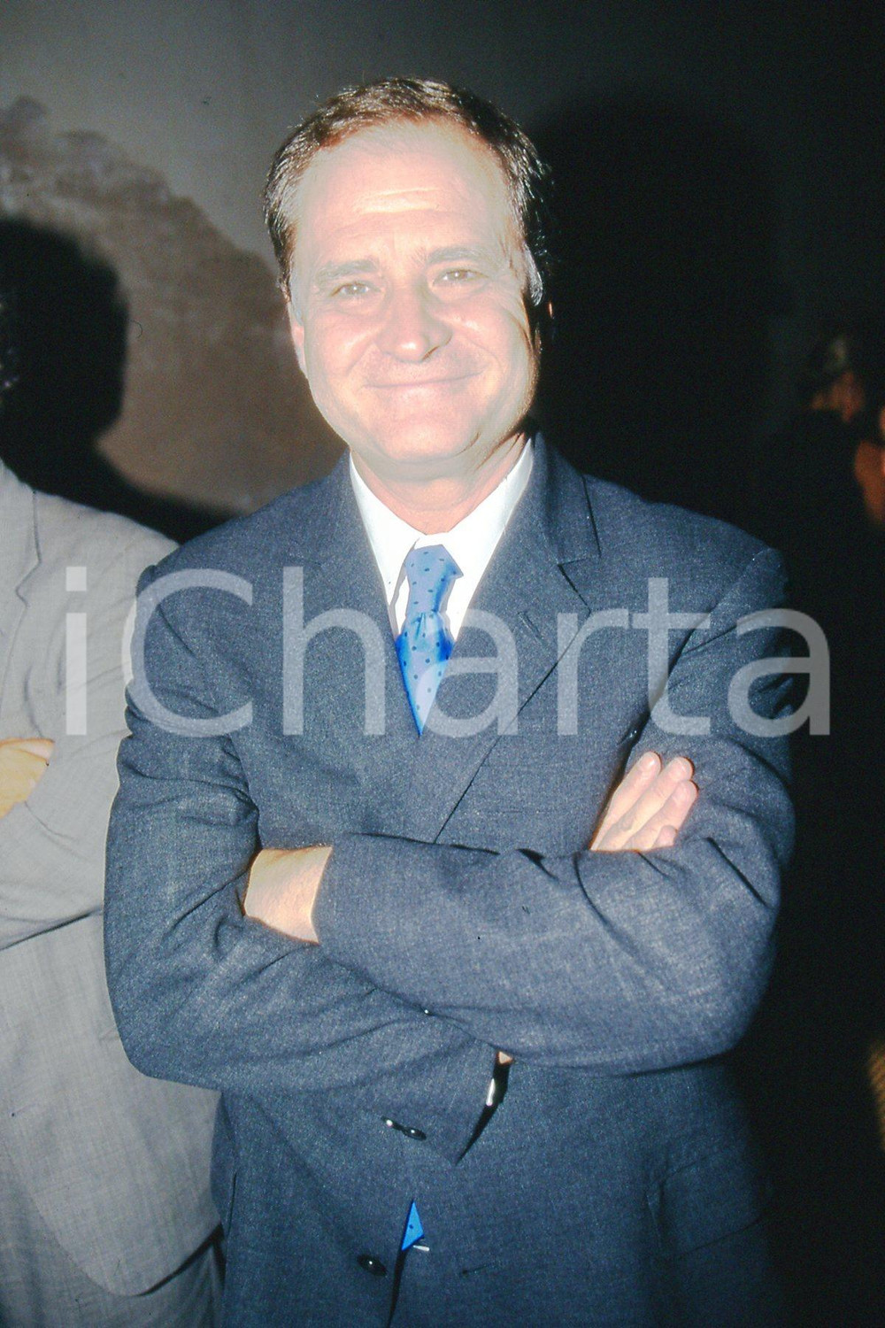 35mm vintage slide* 1997 ITALIA TV Michel THOULOUZE presidente Tele +  Diapositiva d'epoca, in formato 35 mm.CONDIZIONI: GOODE' severamente vietata la riproduzione. Tutti i diritti sono riservati.Nella diapositiva ICharta mette in vendita, sul negozio eBay e in esclusiva sul sito "icharta" il proprio archivio composto da numerose diapositive e negativi fotografici d'epoca, tutti originali e autentici, che attraversano la storia del costume italiano tra gli la fine degli anni Sessanta e Novanta.Si tratta di uno sguardo inedito sull'attualit&agrave;, la politica, la vita quotidiana, il gossip e la cultura, che fotografa il cambiamento della nazione in quest'ultimo scorcio del XX secolo. Un'occasione unica per il mercato del collezionismo, che vede finalmente disponibile un archivio eccezionale per vastit&agrave;, tematiche e condizioni, in un settore (il negativo fotografico e la diapositiva) di assoluta novit&agrave; e dalle interessanti prospettive di investimento. GOOD/buono   originale e autentica 1